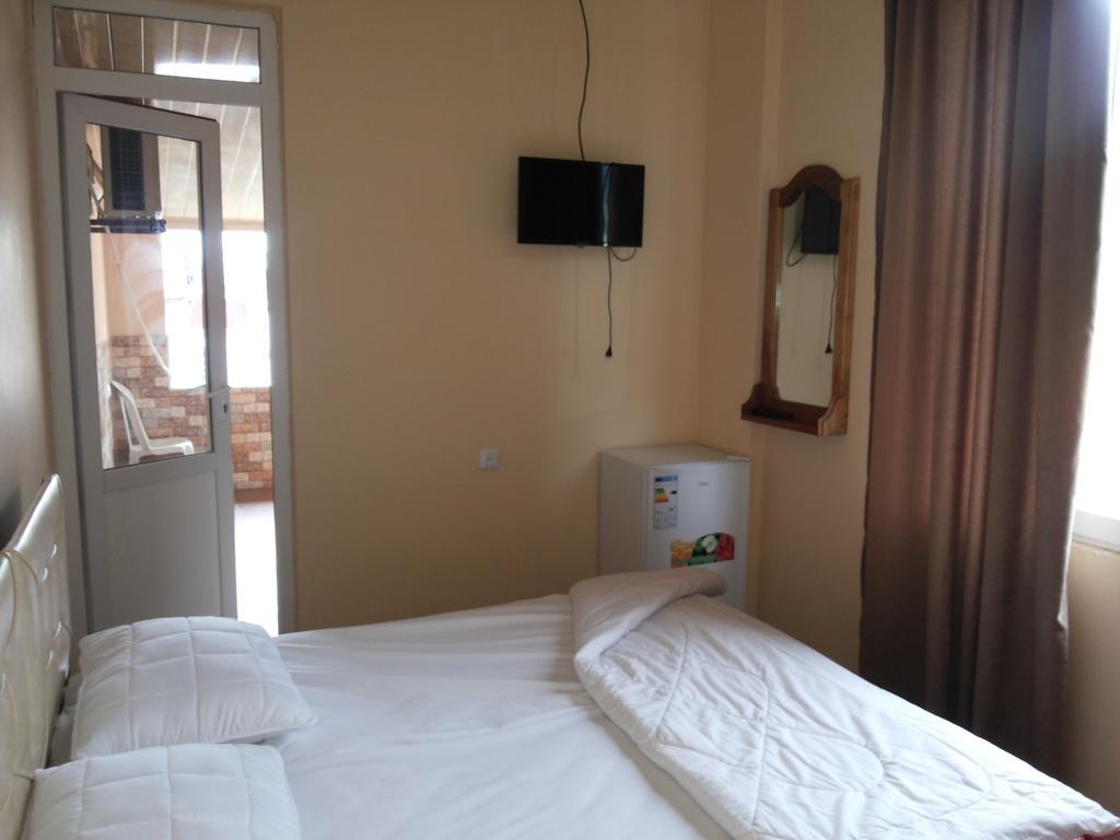 Kvariati Grand Guest House Gonio Buitenkant foto